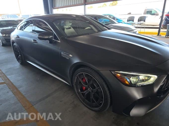 2026 Mercedes-Benz AMG GT 63 4MATIC+ Hatchback – miniatura 3