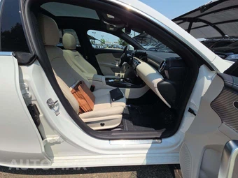 2026 Mercedes-Benz CLA 250 4MATIC – miniatura 15