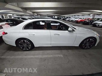 2026 Mercedes-Benz E 350 Sedan - miniatura 4