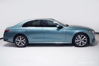 2026 Mercedes-Benz E 350 Sedan - miniatura 3