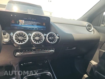 2026 Mercedes-Benz GLA 250 - miniatura 11