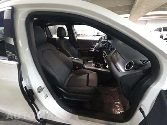 2026 Mercedes-Benz GLA 250 - miniatura 18