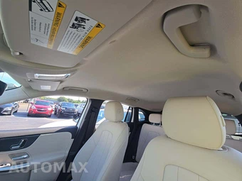 2026 Mercedes-Benz GLA 250 – miniatura 11