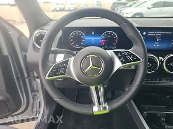 2026 Mercedes-Benz GLB 250 - miniatura 10