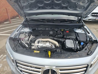 2026 Mercedes-Benz GLB 250 - miniatura 15