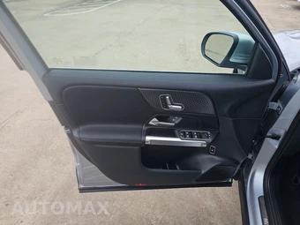 2026 Mercedes-Benz GLB 250 - miniatura 9