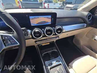 2026 Mercedes-Benz GLB 250 - miniatura 10