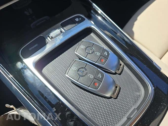 2026 Mercedes-Benz GLB 250 - miniatura 8