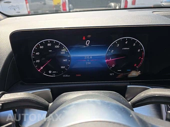 2026 Mercedes-Benz GLB 250 - miniatura 9