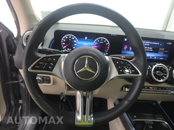 2026 Mercedes-Benz GLB 250 – miniatura 10