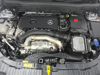 2026 Mercedes-Benz GLB 250 – miniatura 15