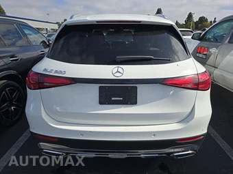 2026 Mercedes-Benz GLC 300 – miniatura 5