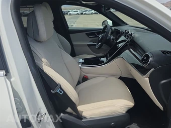 2026 Mercedes-Benz GLC 300 - miniatura 14