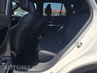 2026 Mercedes-Benz GLC 300 - miniatura 13