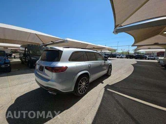 2026 Mercedes-Benz GLS 450 4MATIC - miniatura 3