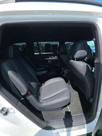 2026 Mercedes-Benz GLS 450 4MATIC - miniatura 17