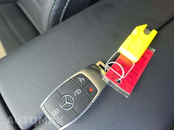 2026 Mercedes-Benz GLS 450 4MATIC - miniatura 8