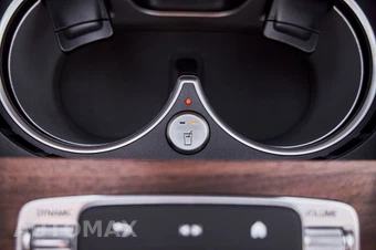 2026 Mercedes-Benz Maybach GLS 600 4MATIC - miniatura 80