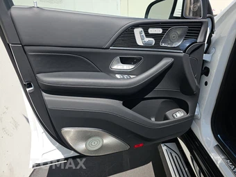 2026 Mercedes-Benz Maybach GLS 600 4MATIC - miniatura 9