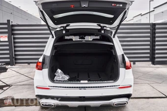 2026 Mercedes-Benz Maybach GLS 600 4MATIC - miniatura 16