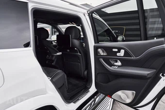 2026 Mercedes-Benz Maybach GLS 600 4MATIC - miniatura 23