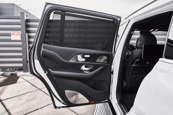 2026 Mercedes-Benz Maybach GLS 600 4MATIC - miniatura 24