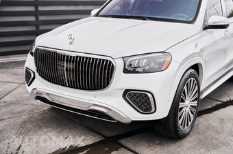 2026 Mercedes-Benz Maybach GLS 600 4MATIC - miniatura 6