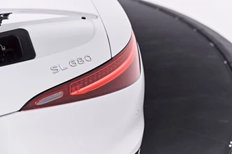2026 Mercedes-Benz Maybach SL 680 Monogram Series - miniatura 40