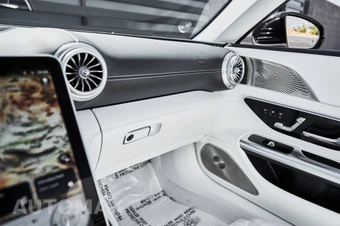 2026 Mercedes-Benz Maybach SL 680 Monogram Series - miniatura 76