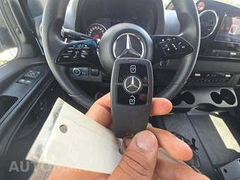 2026 Mercedes-Benz Sprinter 2500 Passenger Van 170.0" WB - miniatura 8