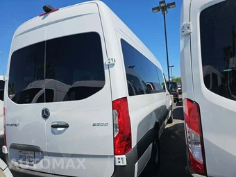 2026 Mercedes-Benz Sprinter 2500 Passenger Van 170.0" WB - miniatura 3