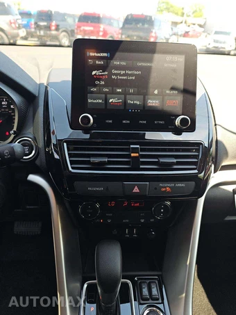 2026 Mitsubishi Eclipse Cross LE - miniatura 10