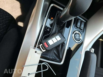 2026 Mitsubishi Eclipse Cross LE - miniatura 8