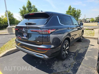 2026 Mitsubishi Outlander SE - miniatura 3