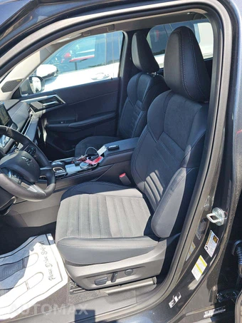 2026 Mitsubishi Outlander SE - miniatura 6