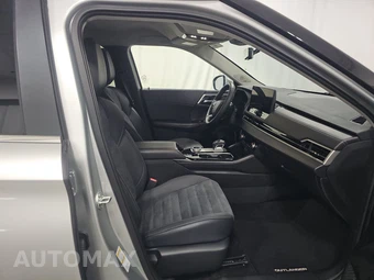 2026 Mitsubishi Outlander SE - miniatura 8