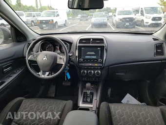 2026 Mitsubishi Outlander Sport 2.0 LE - miniatura 11