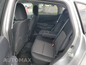 2026 Mitsubishi Outlander Sport 2.0 LE - miniatura 13