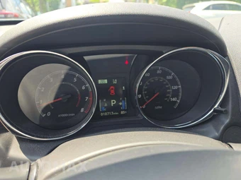 2026 Mitsubishi Outlander Sport 2.0 S - miniatura 9