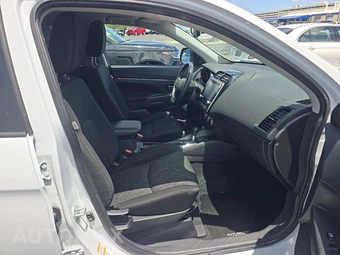 2026 Mitsubishi Outlander Sport 2.0 SE - miniatura 8
