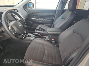 2026 Mitsubishi Outlander Sport 2.0 SE - miniatura 7