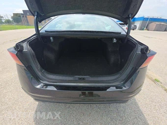 2026 Nissan Altima SR – miniatura 10