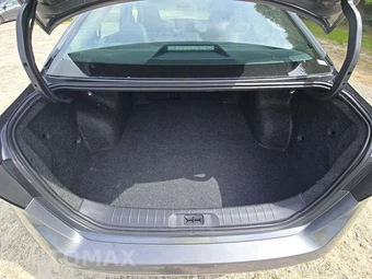 2026 Nissan Altima SR – miniatura 11