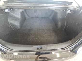 2026 Nissan Altima SR – miniatura 16
