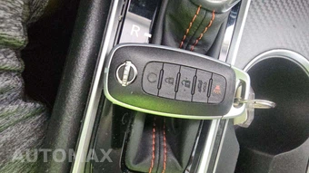 2026 Nissan Altima SR – miniatura 17