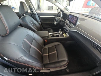 2026 Nissan Altima SR – miniatura 8