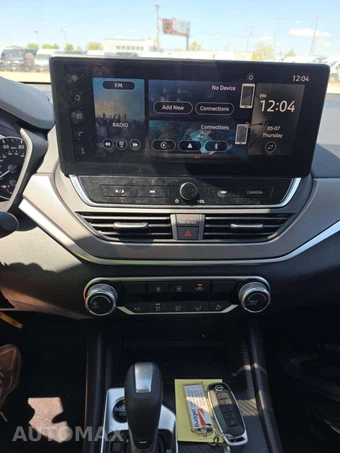 2026 Nissan Altima SR - miniatura 7