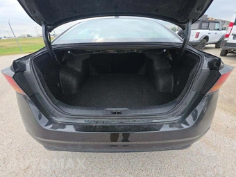 2026 Nissan Altima SR – miniatura 11