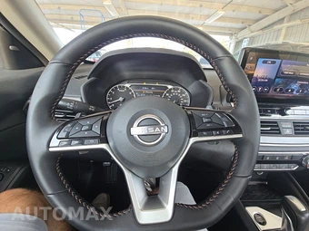 2026 Nissan Altima SR – miniatura 10