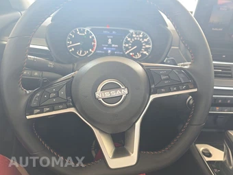2026 Nissan Altima SR – miniatura 10